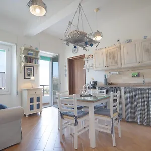  Apartment Arlina